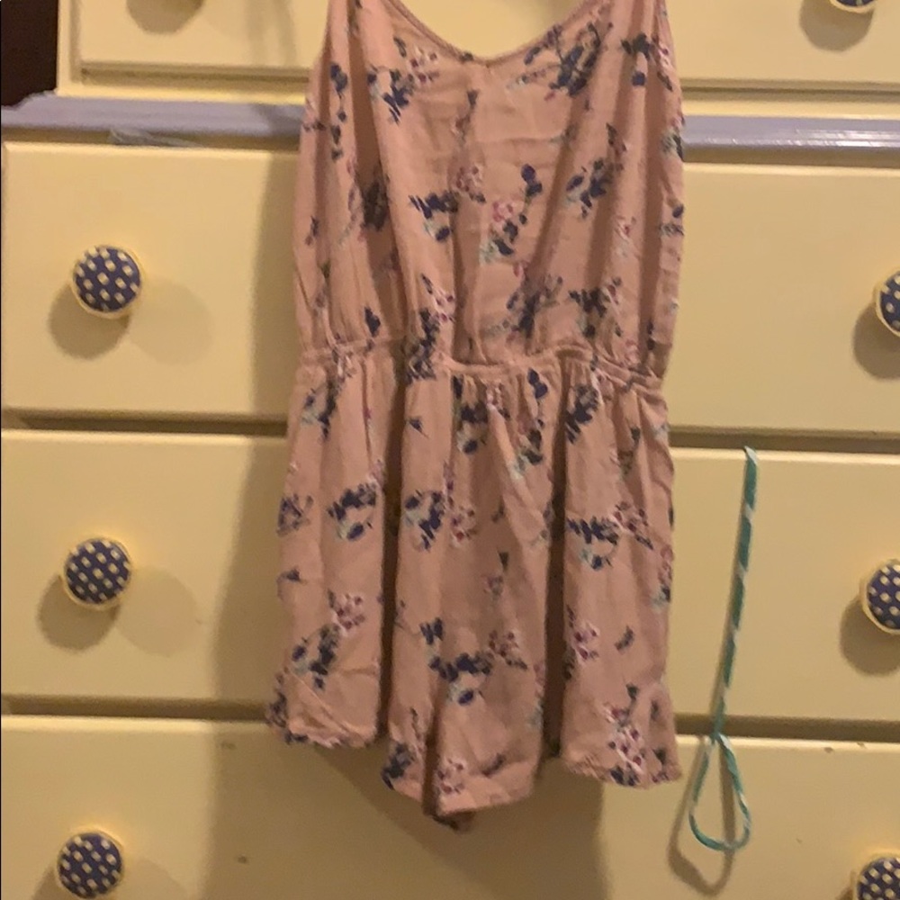 Romper - Picture 2 of 3